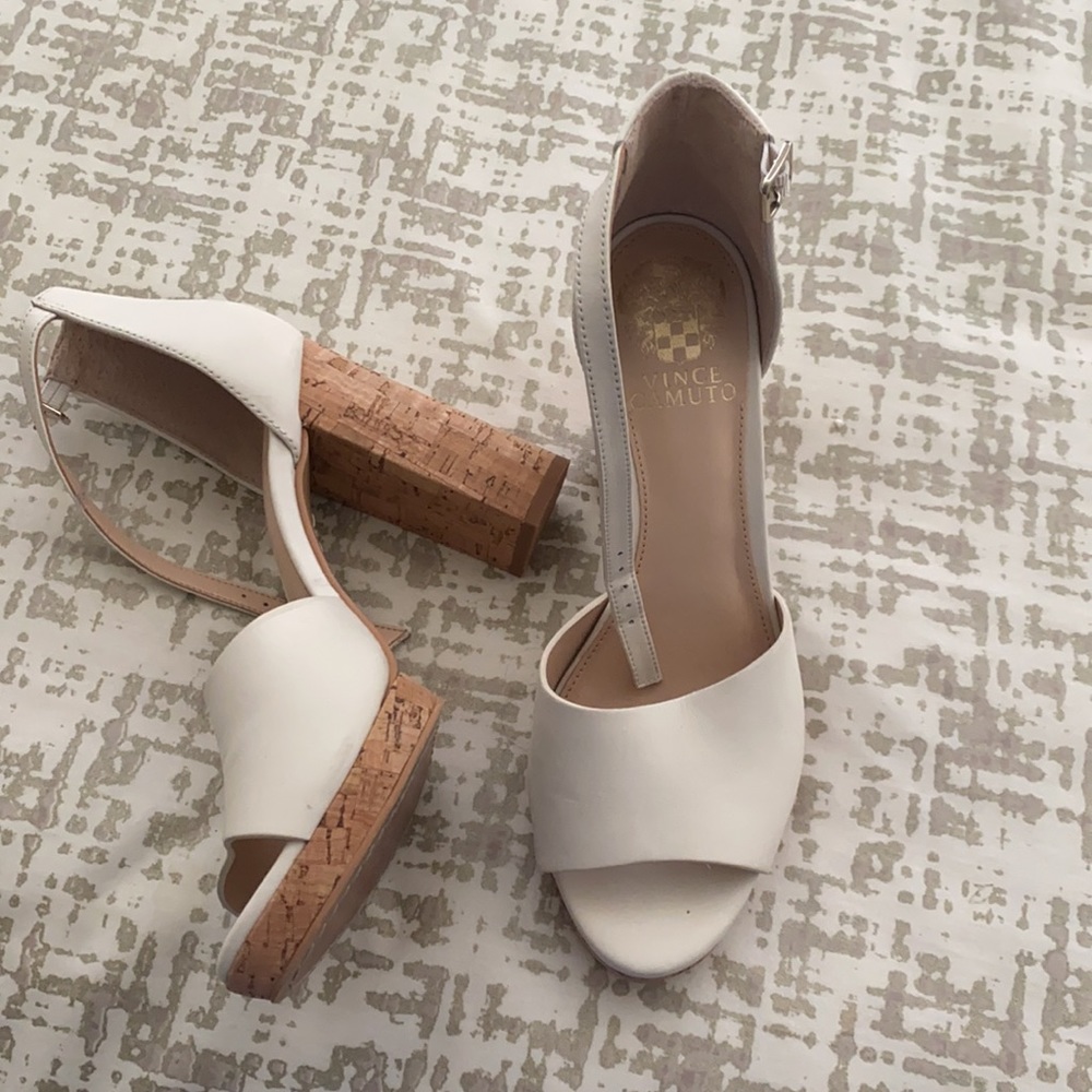 Vince Camuto Block Heel - Picture 2 of 5